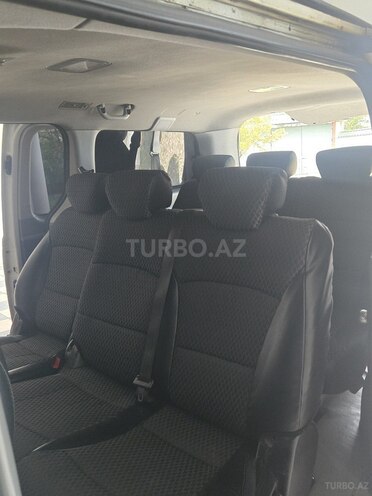 Hyundai H-1 2010, 310,000 km - 2.5 л - Balakən