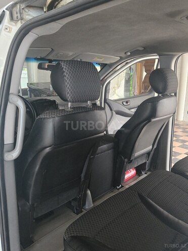 Hyundai H-1 2010, 310,000 km - 2.5 л - Balakən