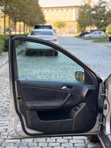 Mercedes C 200 2002, 390,000 km - 2.2 l - Bakı