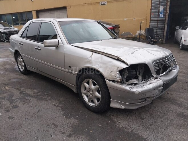Mercedes C 220 1999, 351,213 km - 2.2 л - Bakı