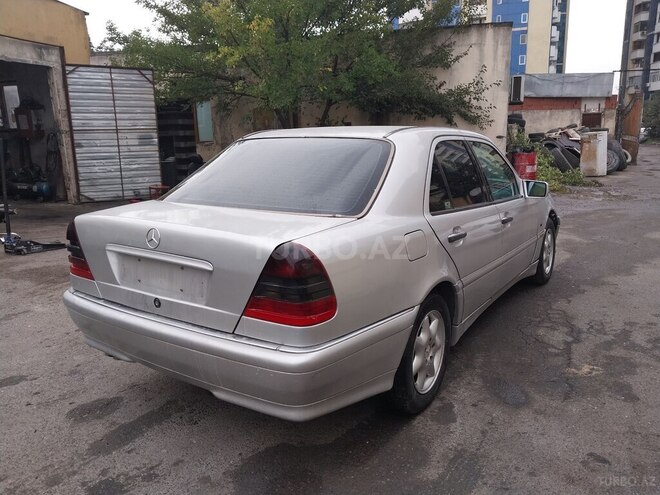 Mercedes C 220 1999, 351,213 km - 2.2 л - Bakı