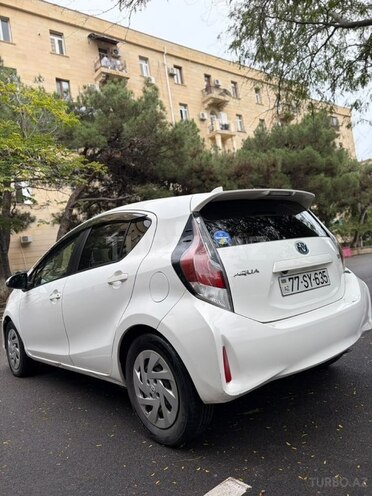 Toyota Aqua 2017, 286,000 km - 1.5 l - Bakı