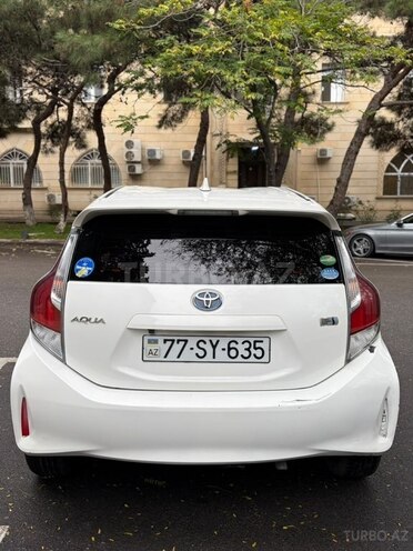 Toyota Aqua 2017, 286,000 km - 1.5 l - Bakı