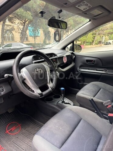 Toyota Aqua 2017, 286,000 km - 1.5 l - Bakı