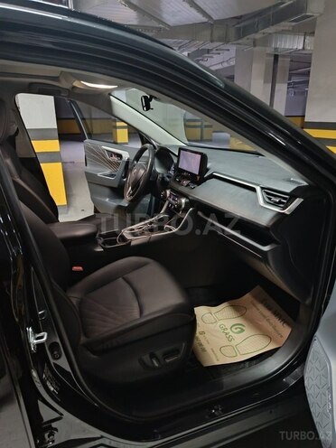 Toyota RAV4 2024, 15,000 km - 2.5 l - Bakı