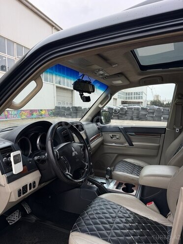 Mitsubishi Pajero 2007, 305,000 km - 3.0 l - Bakı