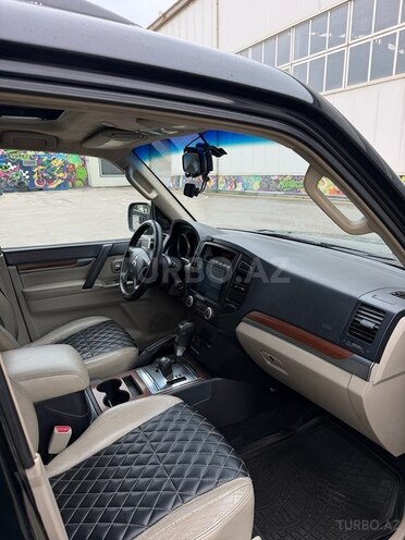 Mitsubishi Pajero 2007, 305,000 km - 3.0 l - Bakı