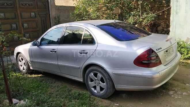 Mercedes E 220 2003, 319,585 km - 2.2 l - Bakı