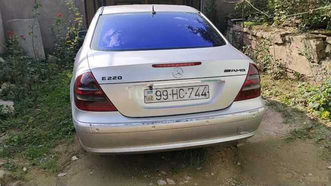 Mercedes E 220 2003, 319,585 km - 2.2 l - Bakı