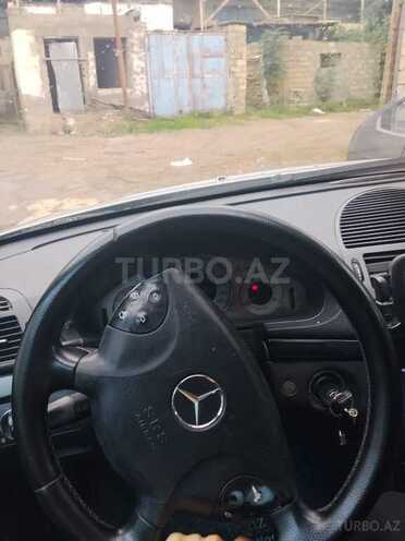 Mercedes E 220 2003, 319,585 km - 2.2 l - Bakı