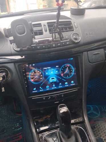 Mercedes E 220 2003, 319,585 km - 2.2 l - Bakı
