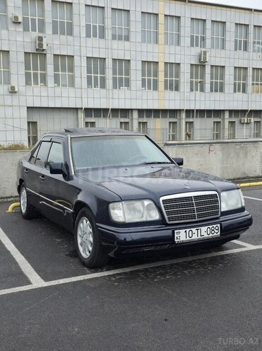 Mercedes E 220 1995, 620,000 km - 2.2 л - Bakı