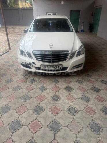 Mercedes E 200 2013, 210,326 km - 1.8 л - Qazax