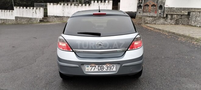 Opel Astra 2009, 211,000 km - 1.4 l - Şəki