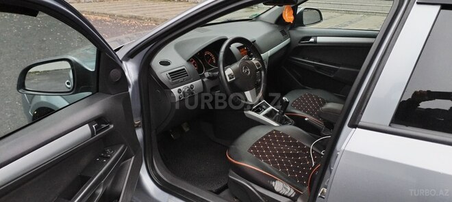 Opel Astra 2009, 211,000 km - 1.4 l - Şəki