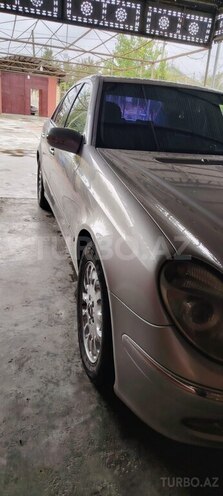 Mercedes E 240 2002, 249,586 km - 2.6 л - Saatlı