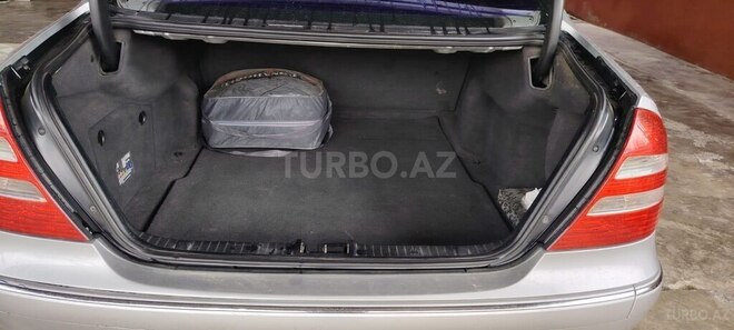 Mercedes E 240 2002, 249,586 km - 2.6 л - Saatlı