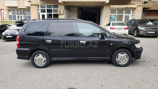 Mitsubishi Chariot 2000, 357,000 km - 2.4 l - Bakı