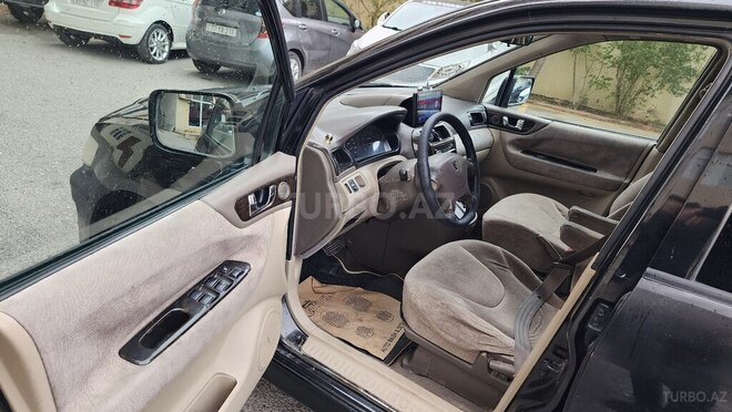 Mitsubishi Chariot 2000, 357,000 km - 2.4 l - Bakı