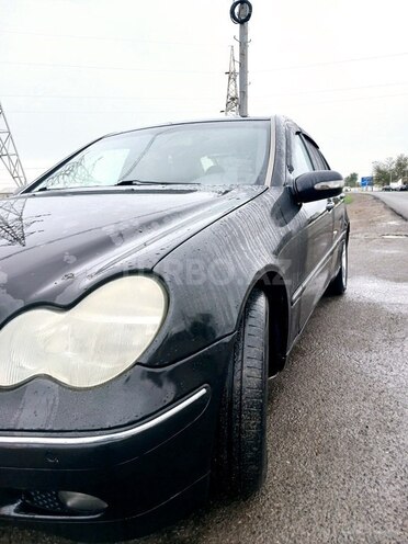 Mercedes C 200 2002, 628,000 km - 2.2 л - Lənkəran