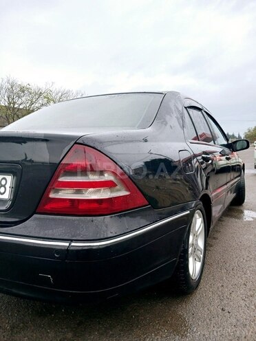 Mercedes C 200 2002, 628,000 km - 2.2 л - Lənkəran