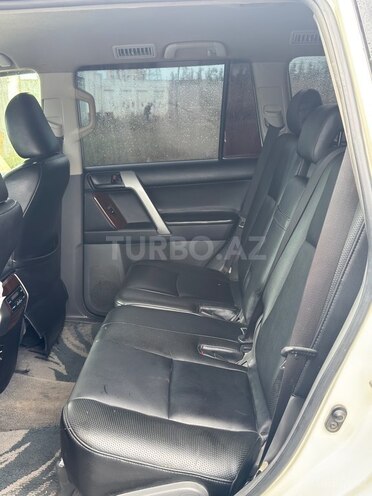 Toyota Land Cruiser Prado 2010, 240,000 km - 2.7 л - Bakı