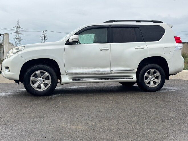 Toyota Land Cruiser Prado 2010, 240,000 km - 2.7 л - Bakı