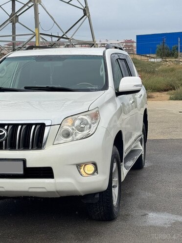 Toyota Land Cruiser Prado 2010, 240,000 km - 2.7 л - Bakı