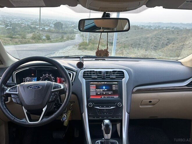 Ford Fusion (North America) 2013, 242,594 km - 1.6 л - Şəki