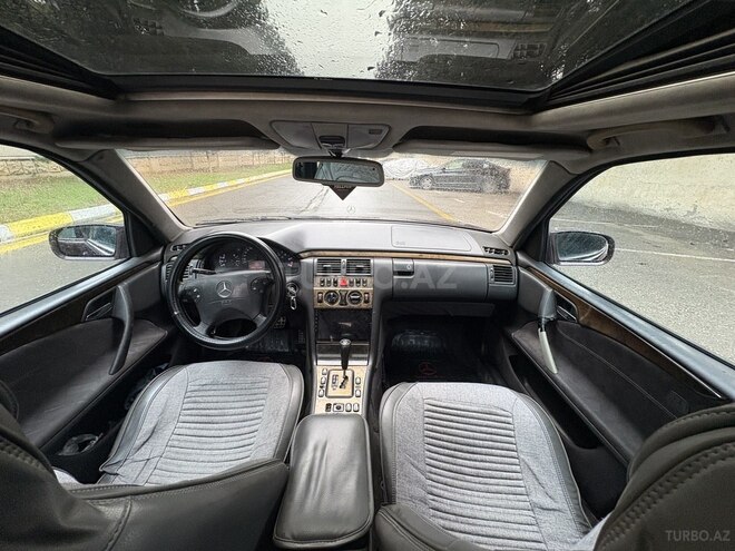 Mercedes E 270 2000, 265,000 km - 2.7 l - Bakı