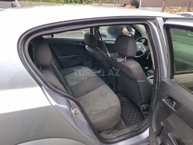Opel Astra 2006, 260,000 km - 1.3 л - Bakı