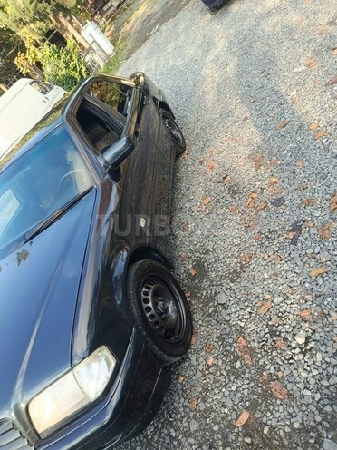 Mercedes C 180 1997, 396,582 km - 1.8 л - Zaqatala