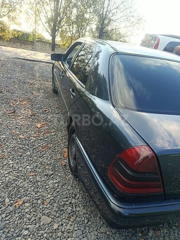 Mercedes C 180 1997, 396,582 km - 1.8 л - Zaqatala