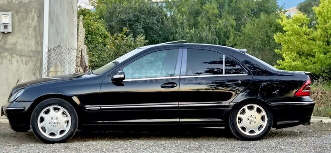 Mercedes C 240 2001, 360,000 km - 2.6 л - Qazax