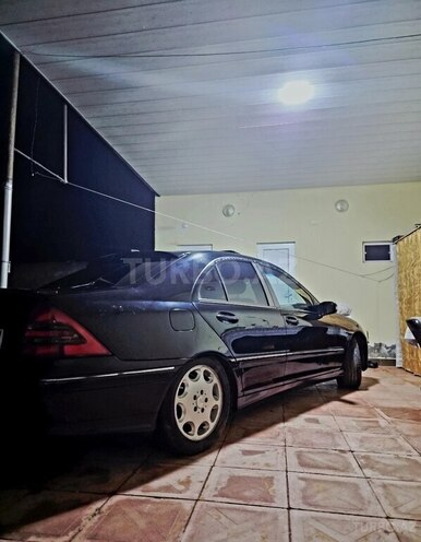 Mercedes C 240 2001, 360,000 km - 2.6 л - Qazax