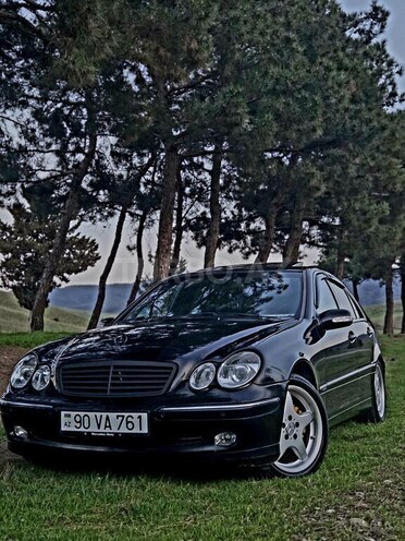Mercedes C 240 2001, 360,000 km - 2.6 л - Qazax