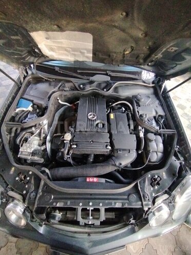 Mercedes E 200 2006, 282,009 km - 1.8 л - Biləsuvar