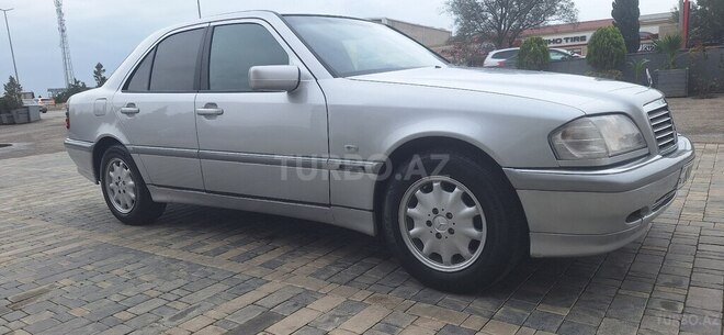Mercedes C 180 2000, 295,000 km - 1.8 л - Bakı