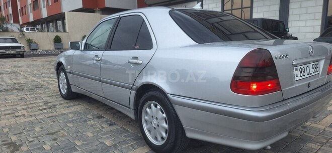 Mercedes C 180 2000, 295,000 km - 1.8 л - Bakı