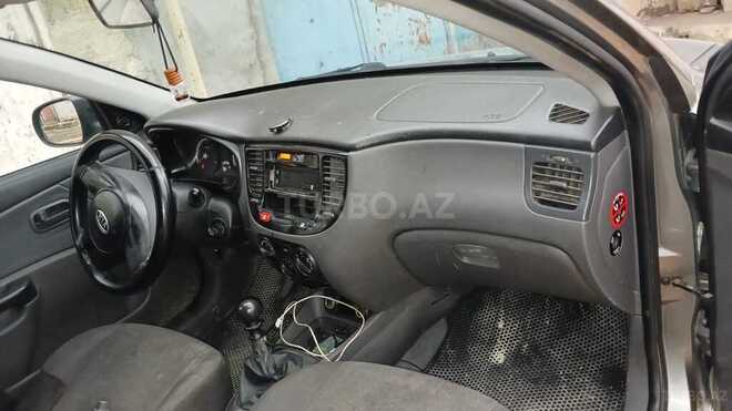 Kia Rio 2010, 420,000 km - 1.5 л - Bakı