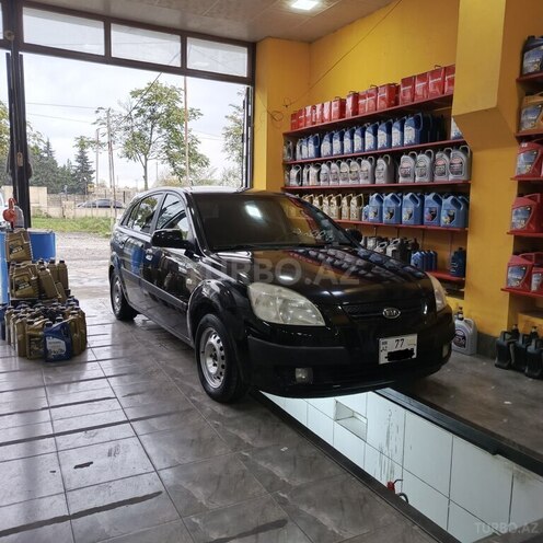 Kia Rio 2006, 257,443 km - 1.4 l - Quba