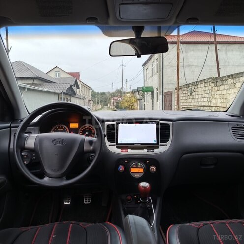 Kia Rio 2006, 257,443 km - 1.4 l - Quba