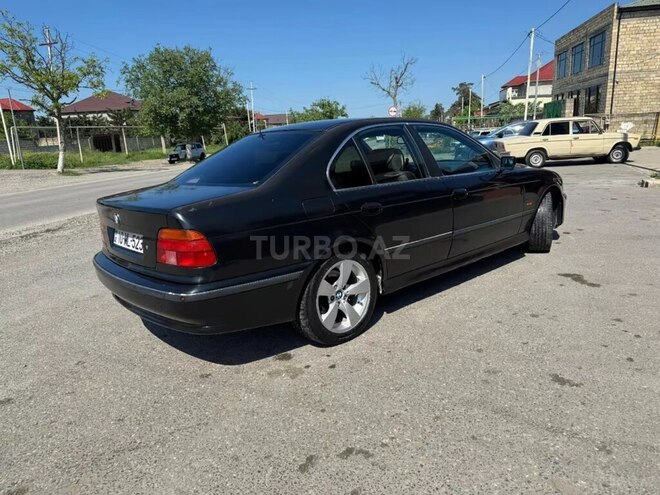 BMW 528 1997, 400,000 km - 2.8 л - Quba