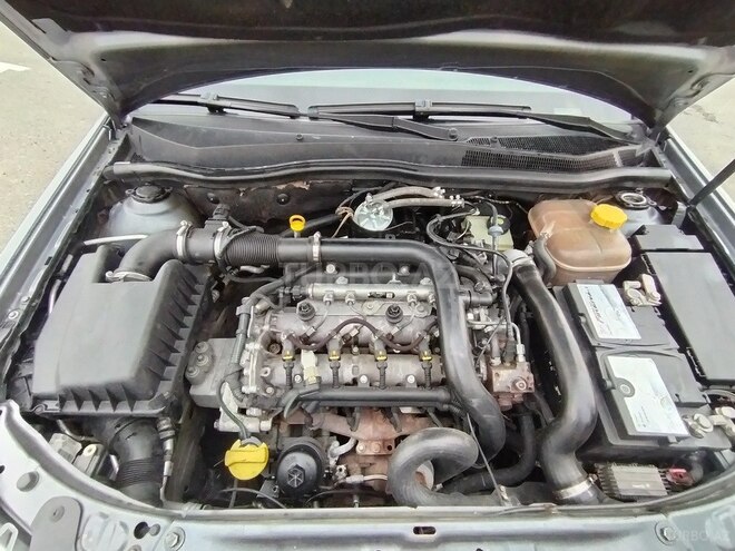 Opel Astra 2005, 500,000 km - 1.7 l - Yevlax