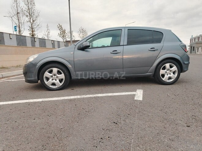 Opel Astra 2005, 500,000 km - 1.7 l - Yevlax