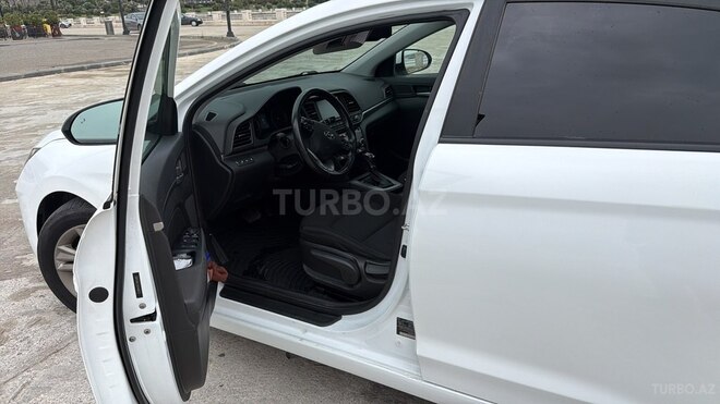 Hyundai Elantra 2019, 165,762 km - 2.0 l - Bakı
