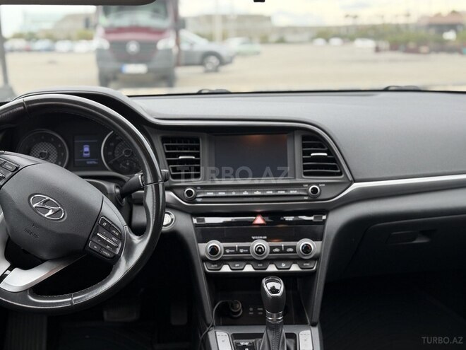 Hyundai Elantra 2019, 165,762 km - 2.0 l - Bakı