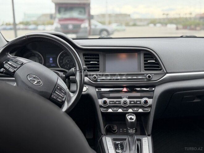 Hyundai Elantra 2019, 165,762 km - 2.0 l - Bakı