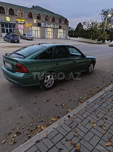 Opel Vectra 1999, 356,000 km - 1.8 l - Qazax