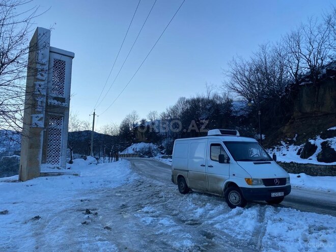 Mercedes Sprinter 208 1997, 888,568 km - 2.2 l - Lənkəran